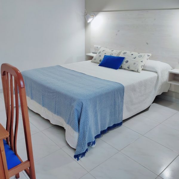 Dormitorio_apartamento_planta_baja_jardin_Rodeiramar